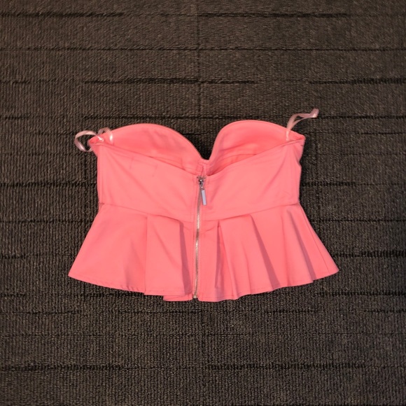 SUPERDOWN/REVOLVE Top - Picture 2 of 3